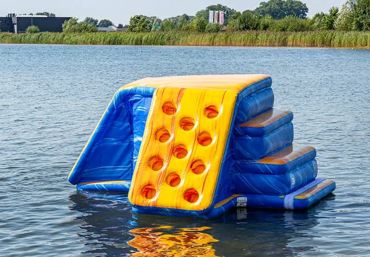 Cornerfloat Rockslide