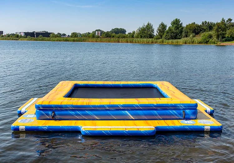 Aquatrampoline Square
