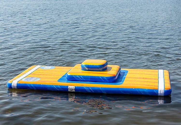 Floatpanel with Pyramidal steps