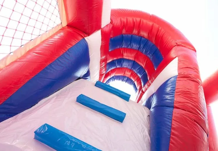 Sliding/climbing mat multiplay
