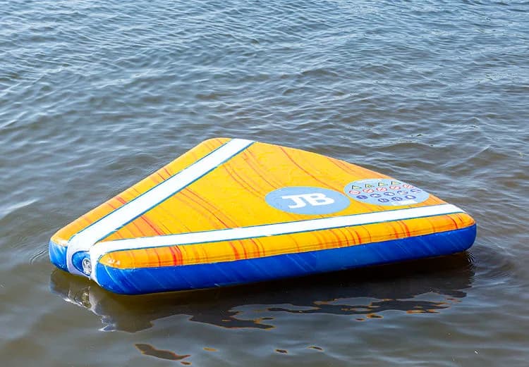 Cornerfloat 45 Degrees