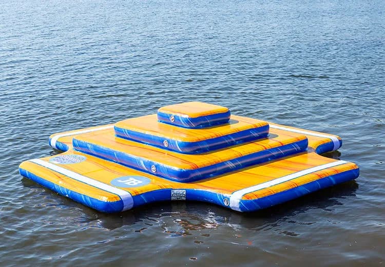 Crossfloat Pyramidal Steps