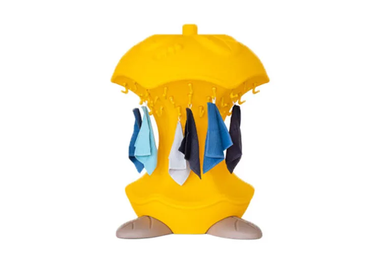 Cloth hanger yellow